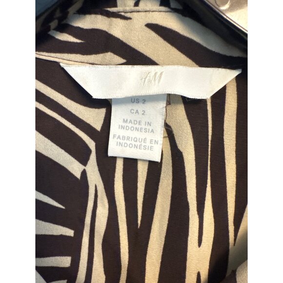 H&M Zebra Print Button-Up Blouse Size 2 - Picture 2 of 3